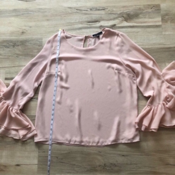 Chic Ruffle Sleeve Blouse in Soft Pink - Picture 3 of 8